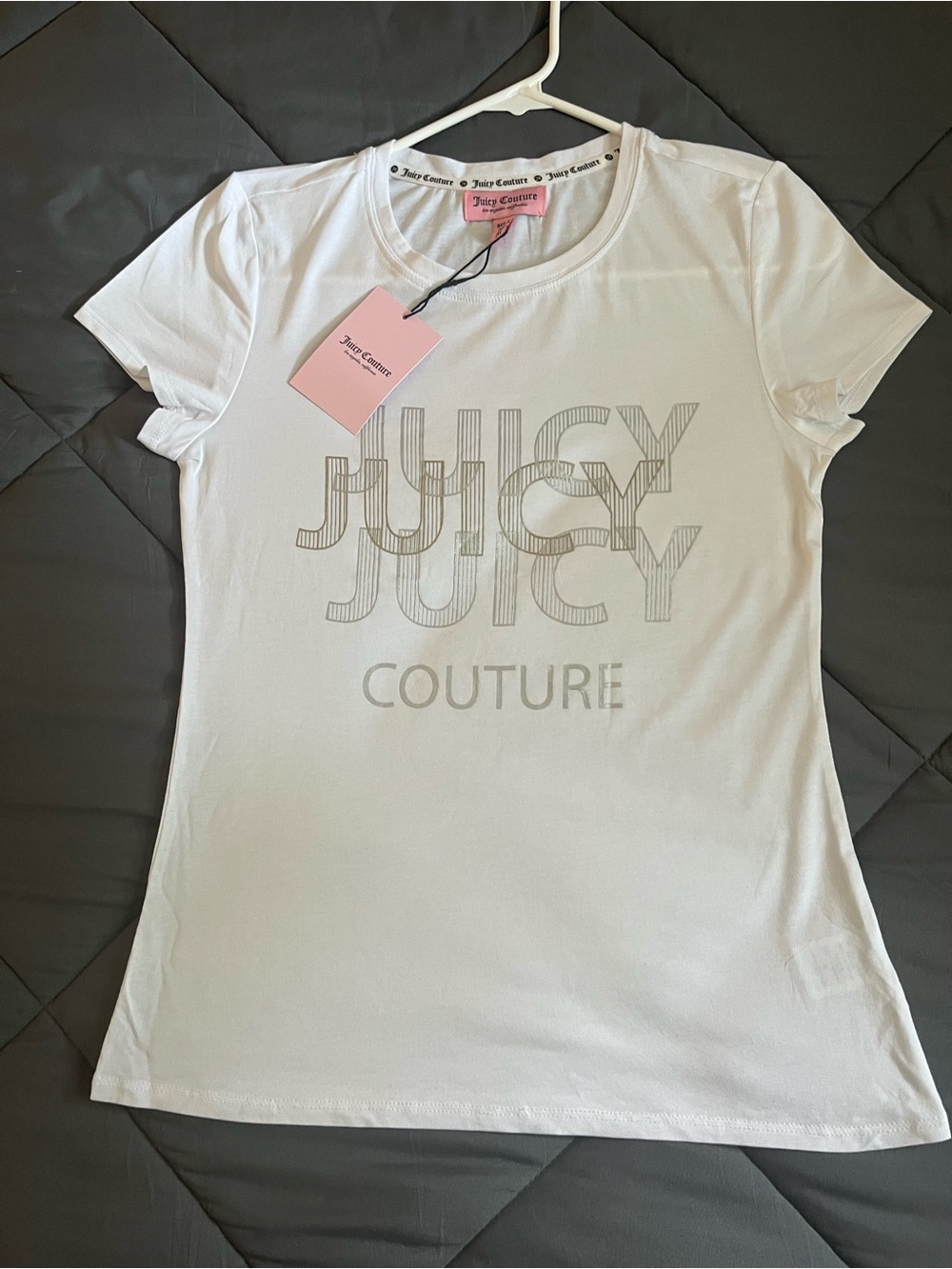JUICY COUTURE NWT Women’s Short Sleeve Crew Neck Graphic Front Tee. Size: Medium - Picture 5 of 7